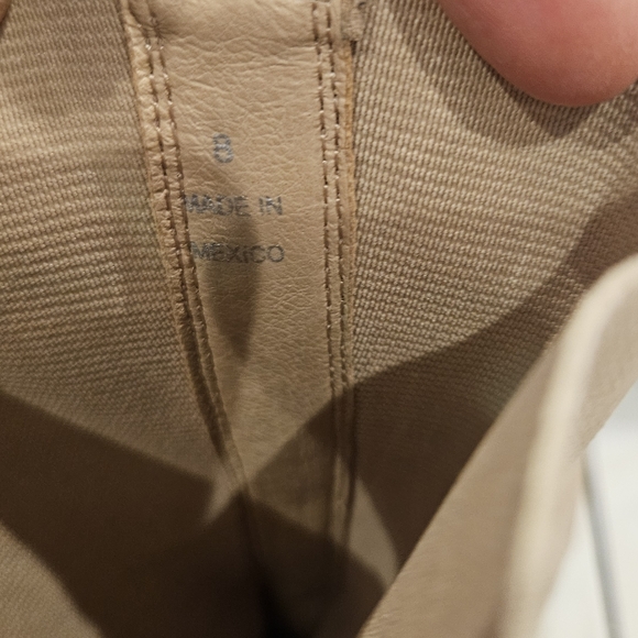 Steve Madden Chelsea Boots Beige Hesitant Round Toe Block Heel Sz.8 - Picture 7 of 7